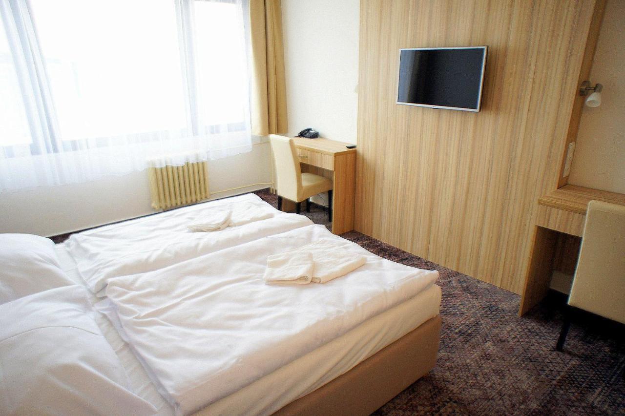 Hotel Labe Pardubice Exterior photo